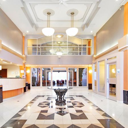 Holiday Inn Express Calgary South By Ihg Exterior foto