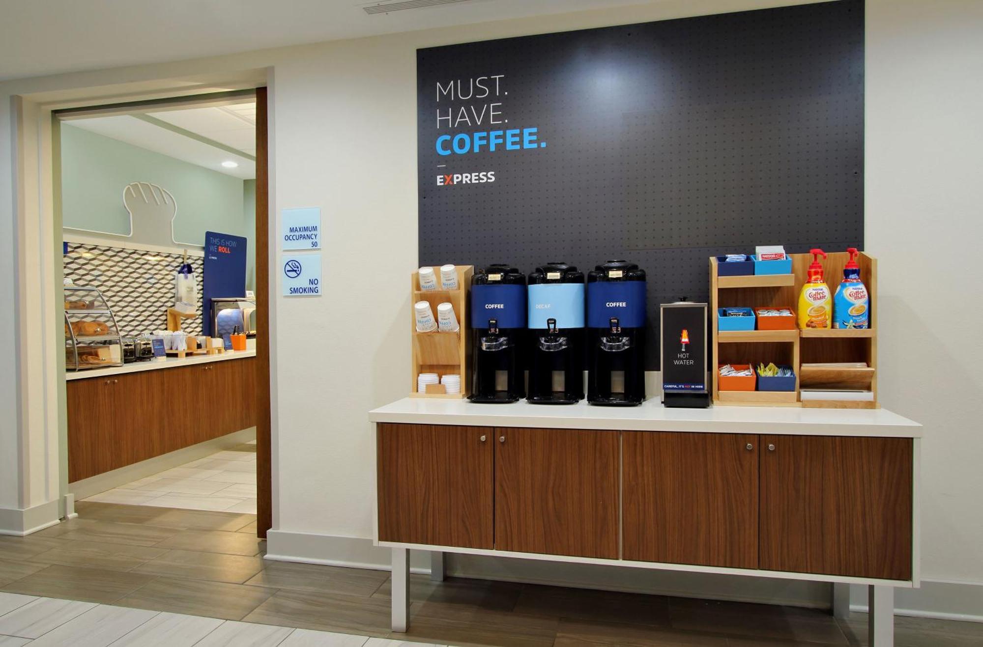 Holiday Inn Express Calgary South By Ihg Exterior foto