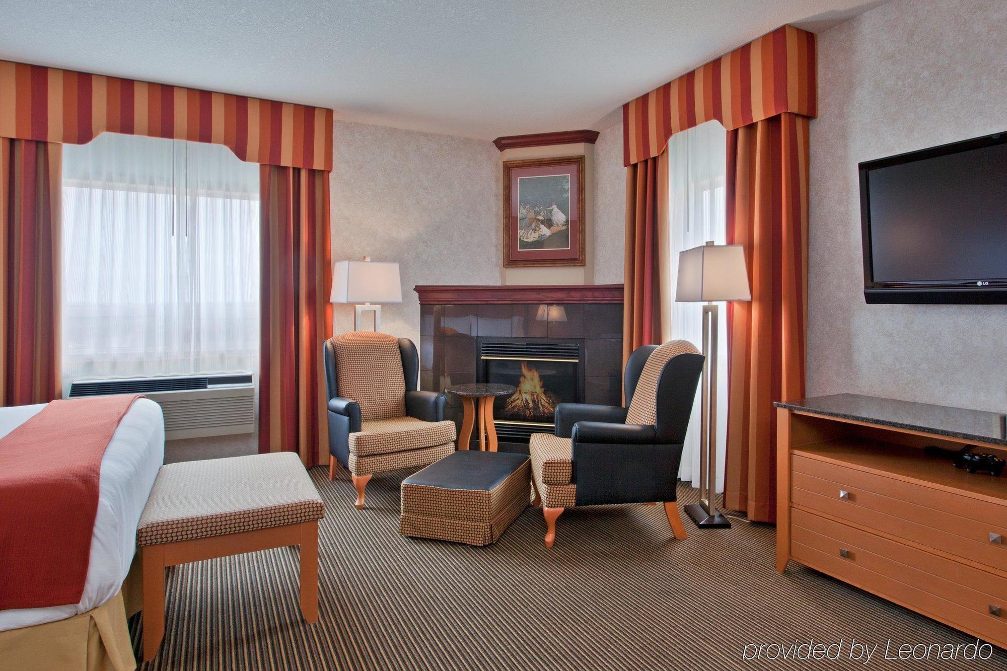 Holiday Inn Express Calgary South By Ihg Habitación foto