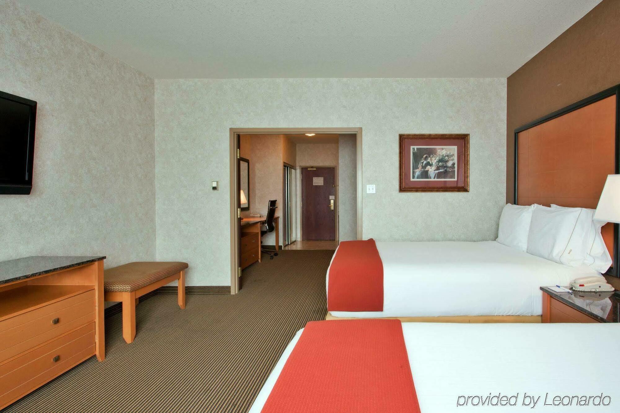 Holiday Inn Express Calgary South By Ihg Habitación foto